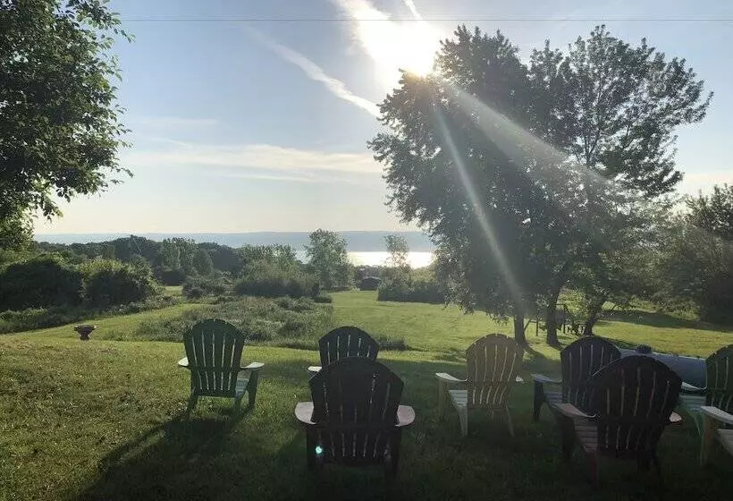 Hotelli Savannah House Wine Country Inn & Cottages