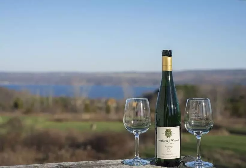 Hotelli Savannah House Wine Country Inn & Cottages