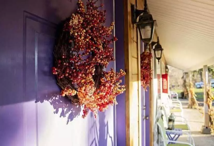 Hotelli Savannah House Wine Country Inn & Cottages