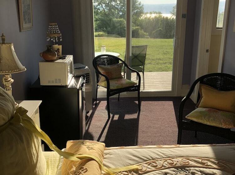 בית מלון כפרי Savannah House Wine Country Inn & Cottages