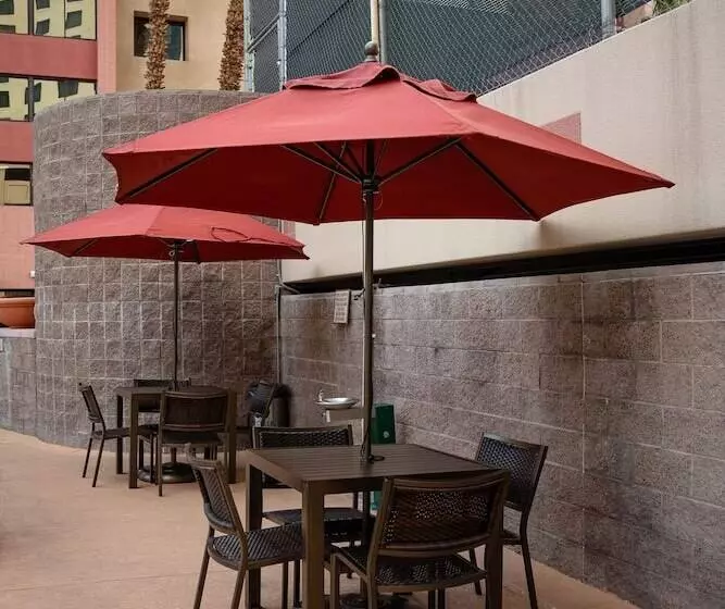 هتل The Carriage House