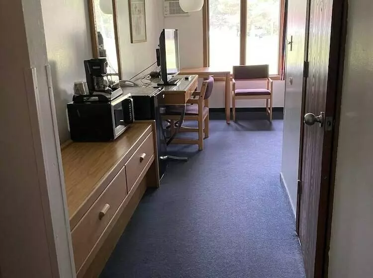 モーテル Lumberjack Inn