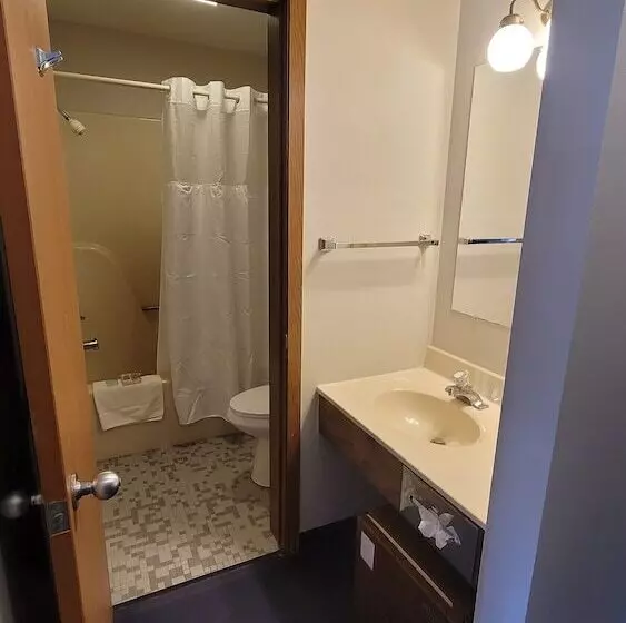 モーテル Lumberjack Inn