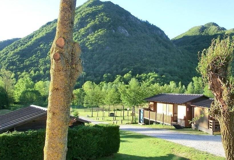 リゾートホテル Stura River Village Rafting