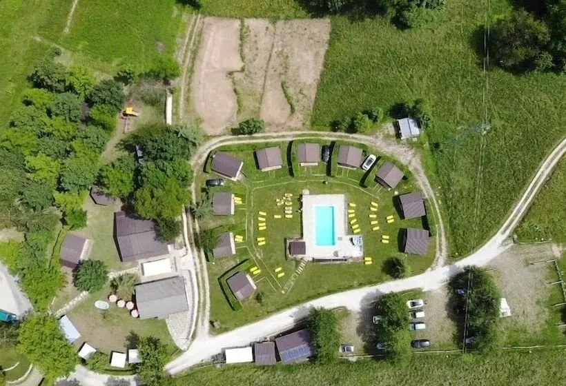 リゾートホテル Stura River Village Rafting