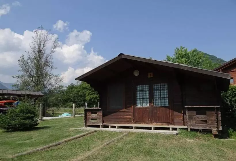 リゾートホテル Stura River Village Rafting