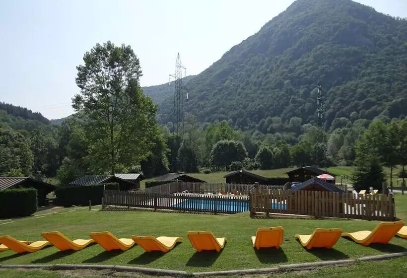 リゾートホテル Stura River Village Rafting