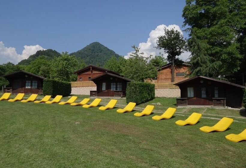 リゾートホテル Stura River Village Rafting