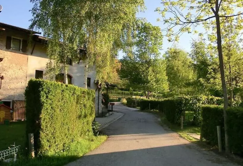 リゾートホテル Stura River Village Rafting