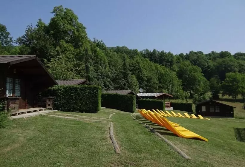 リゾートホテル Stura River Village Rafting