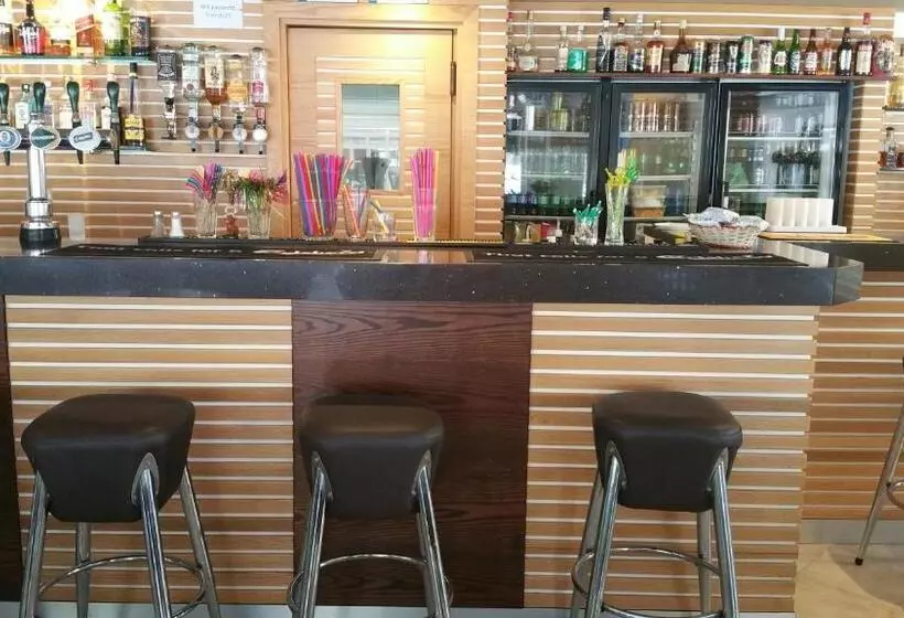 Alecos Hotel Apartments