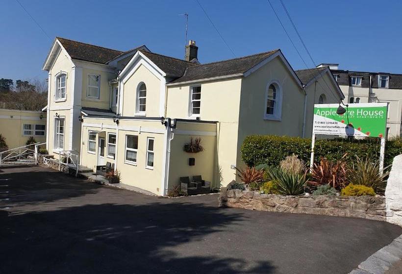 Appletorre House Holiday Flats