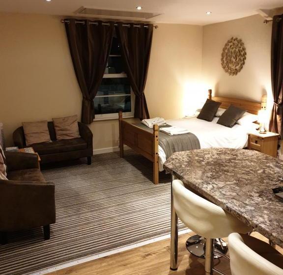 Appletorre House Holiday Flats