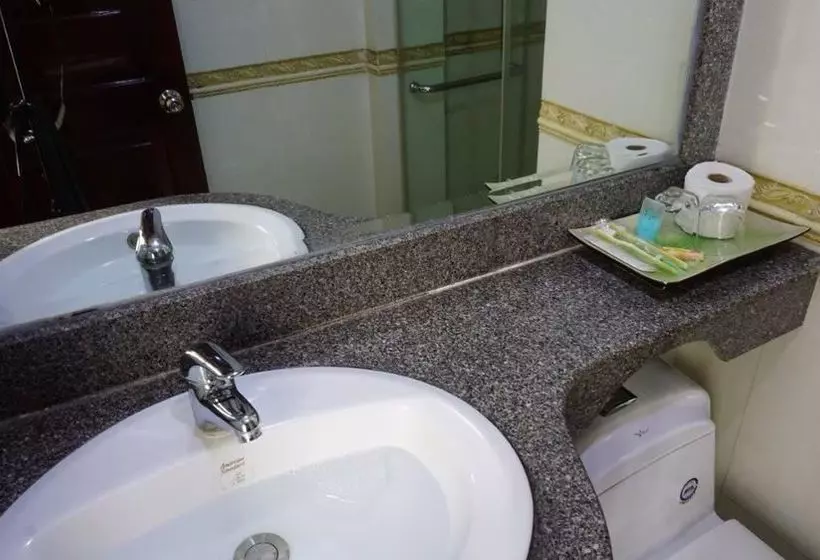 هاستل Hanoi Golden Moon Guest House & Travel