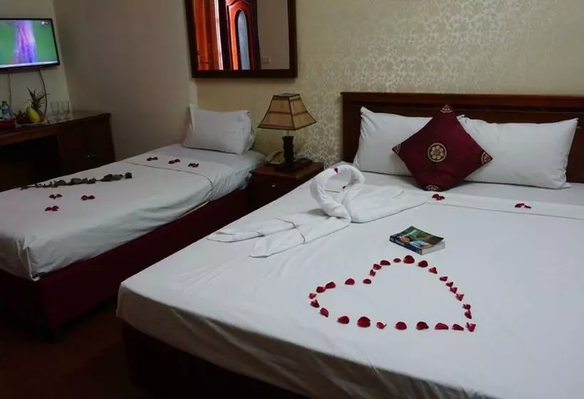 هاستل Hanoi Golden Moon Guest House & Travel