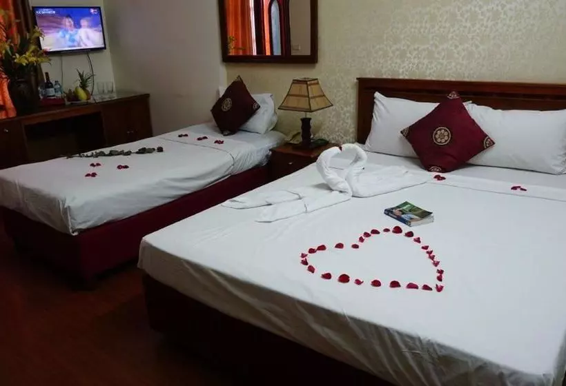 هاستل Hanoi Golden Moon Guest House & Travel