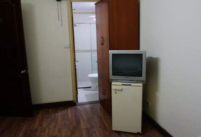 هاستل Hanoi Golden Moon Guest House & Travel