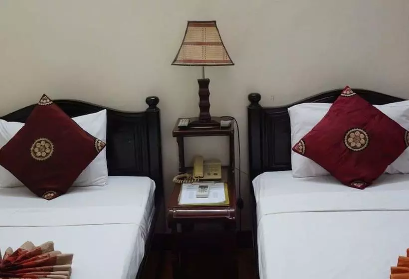 هاستل Hanoi Golden Moon Guest House & Travel
