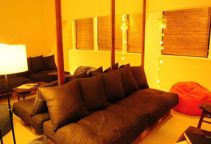 Hostel Republic At Galle Face