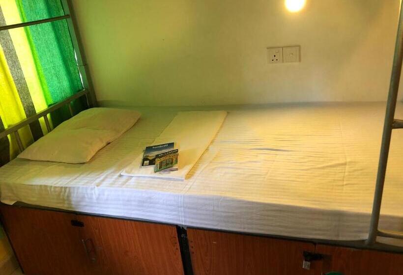 Hostel Republic At Galle Face