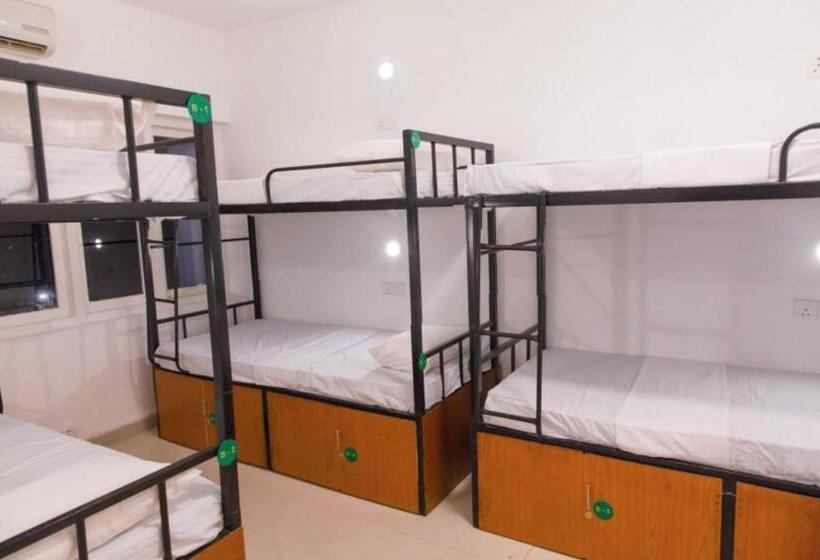 Hostel Republic At Galle Face