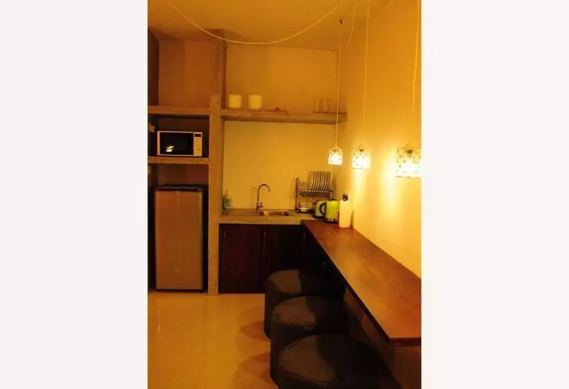 Hostel Republic At Galle Face