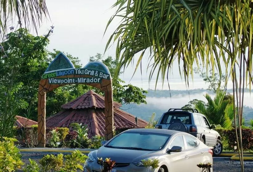 ホテル Arenal Waterfall Lodge Villas