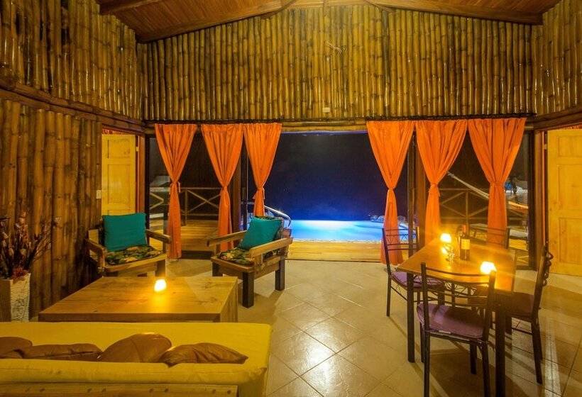 ホテル Arenal Waterfall Lodge Villas