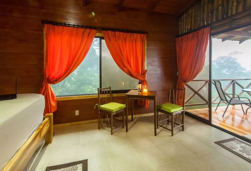 ホテル Arenal Waterfall Lodge Villas