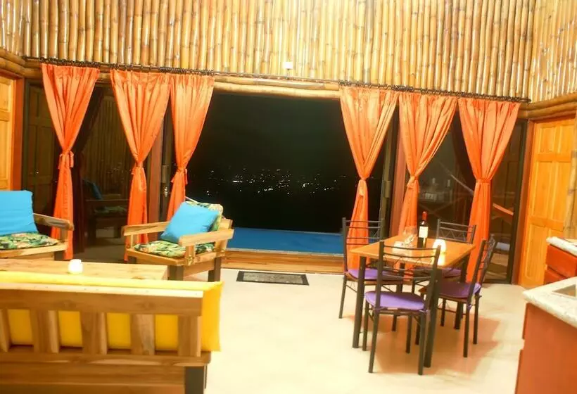 ホテル Arenal Waterfall Lodge Villas