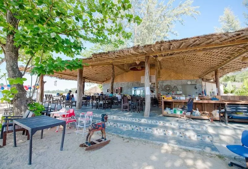 酒店 Banana Beach Resort