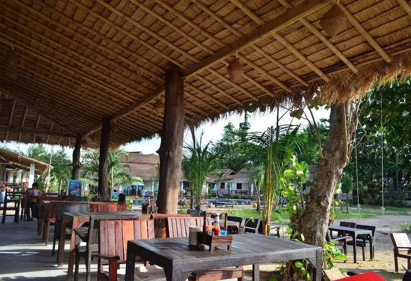 酒店 Banana Beach Resort