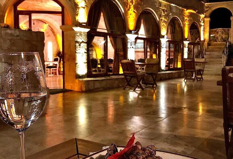 هتل Elika Cave Suites & Spa