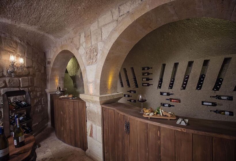 هتل Elika Cave Suites & Spa