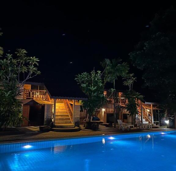 Отель Krabi Klong Muang Bay Resort