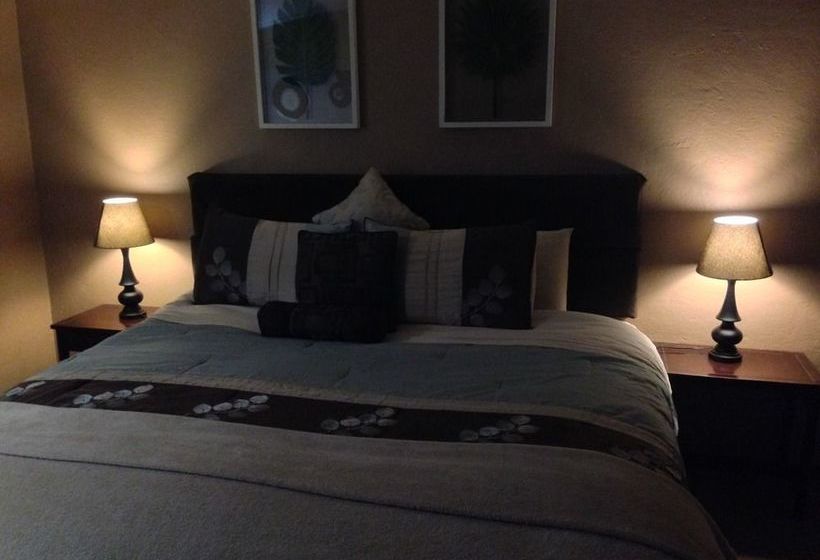 ホテル Poas Lodge