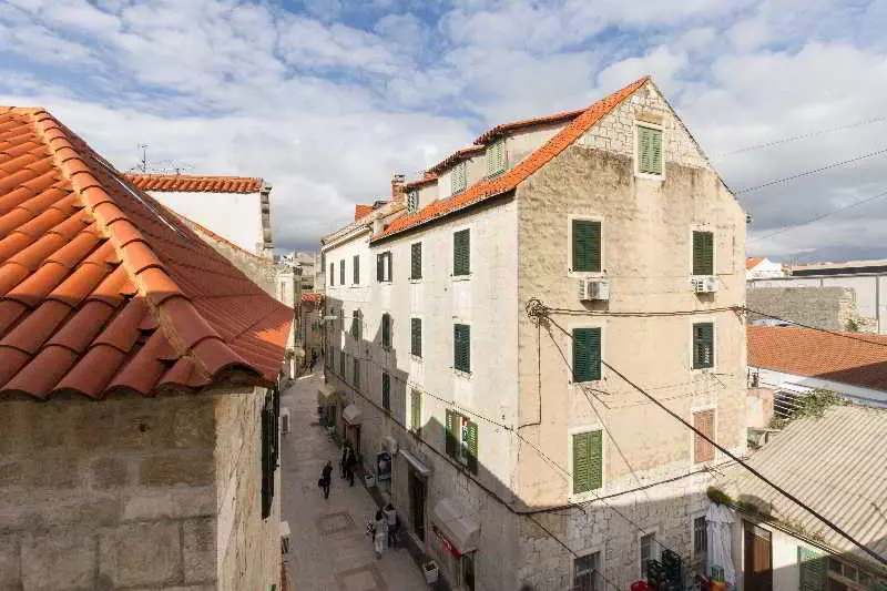 Szálloda Tri Lava Luxury Living