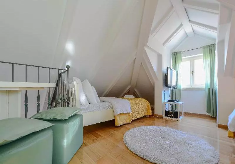 Szálloda Tri Lava Luxury Living