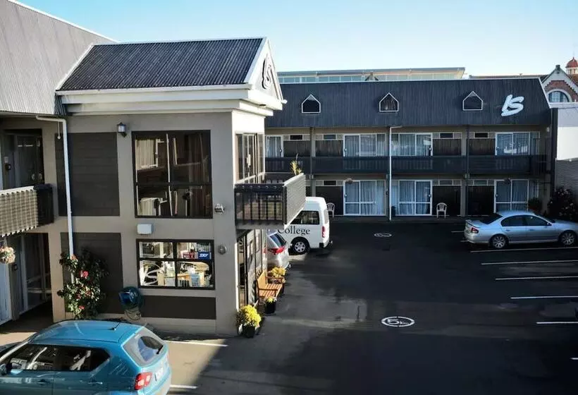 Kiwi Studios Motel