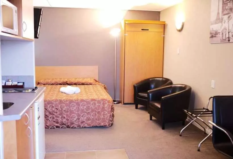 Kiwi Studios Motel
