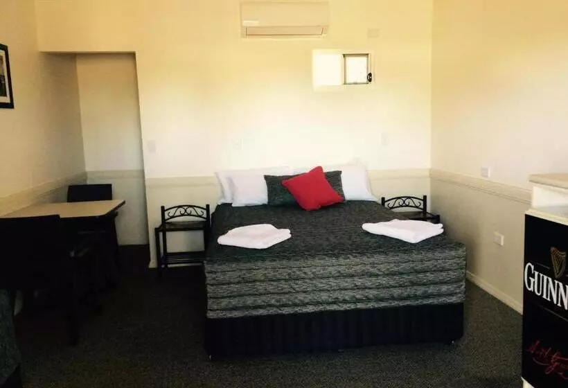Park Avenue Hotel Motel