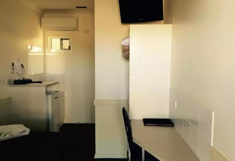 Park Avenue Hotel Motel