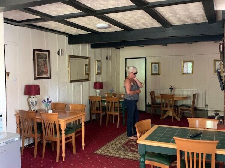 פנסיון Boston Lodge