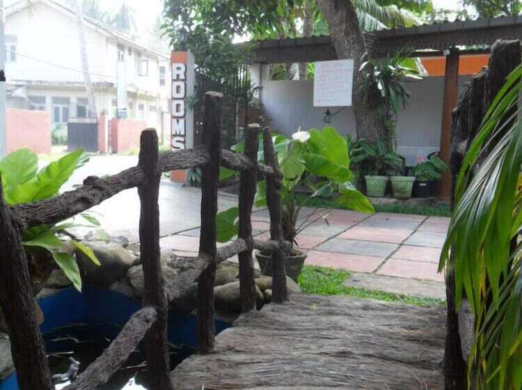 膳宿费 Golden Lodge Tangalle