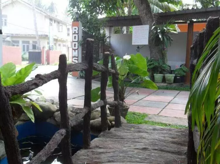 펜션 Golden Lodge Tangalle