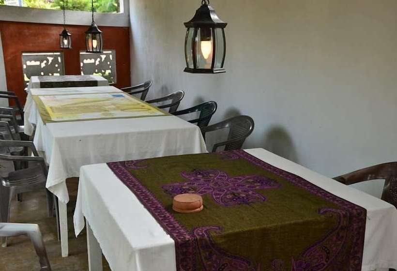 膳宿费 Golden Lodge Tangalle