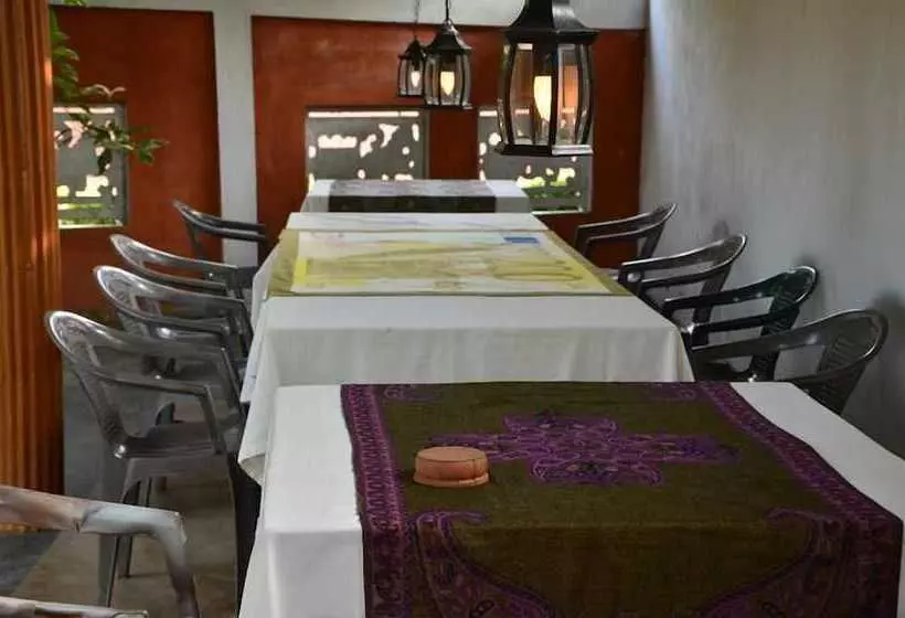 펜션 Golden Lodge Tangalle