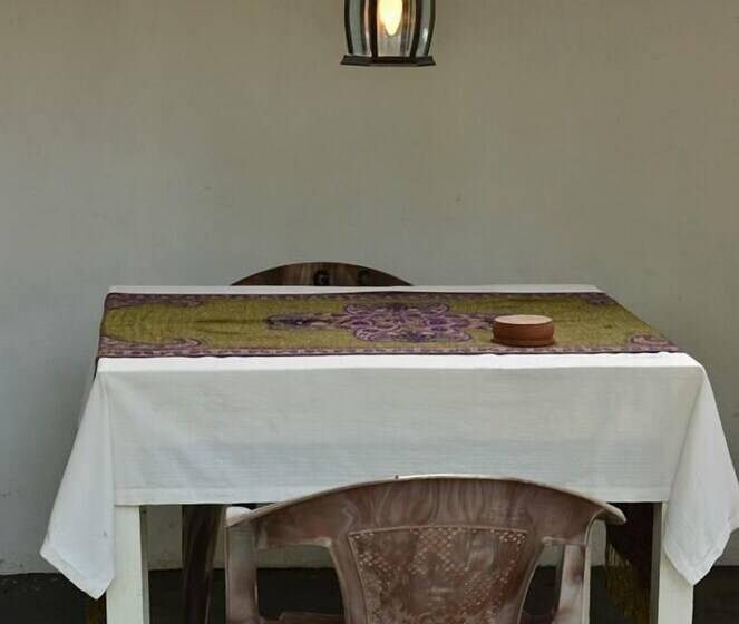 膳宿费 Golden Lodge Tangalle