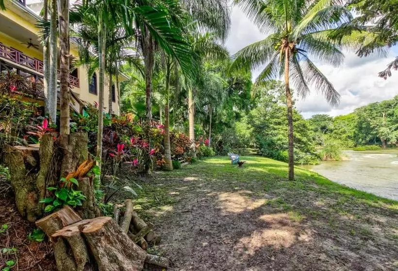 אתר נופש Toucan Suite @ Mahogany Hall