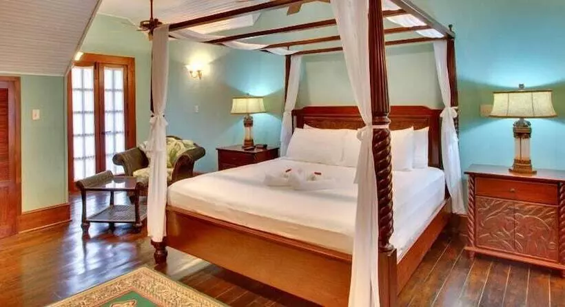 אתר נופש Toucan Suite @ Mahogany Hall